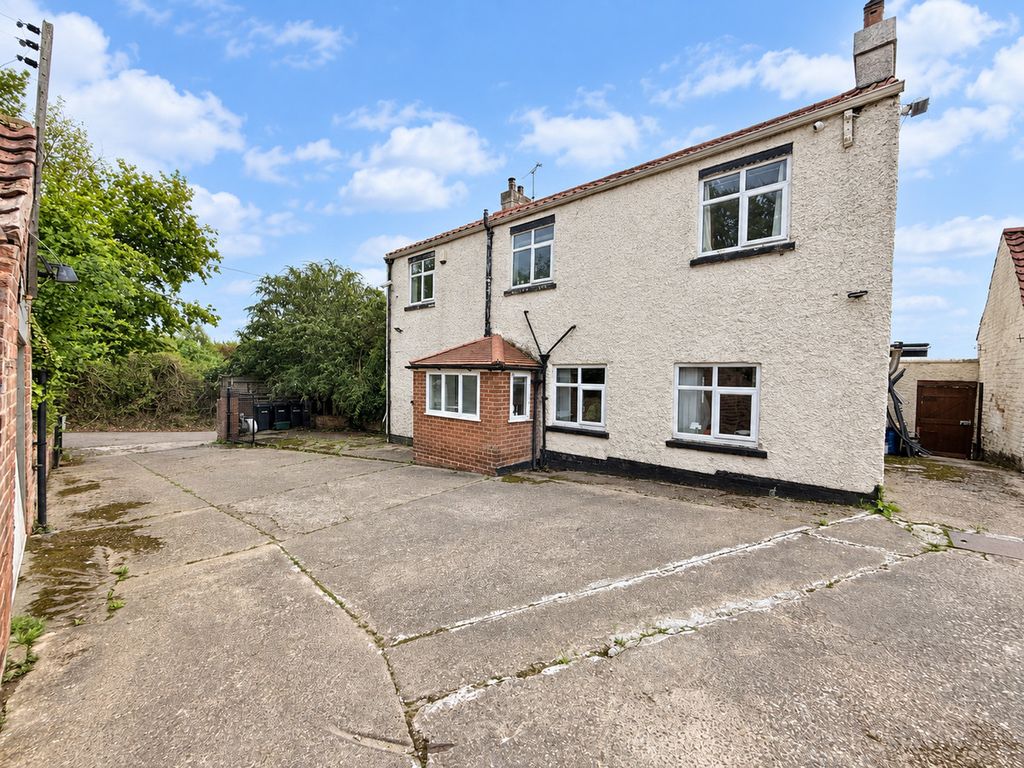 Property photo 3 of 13