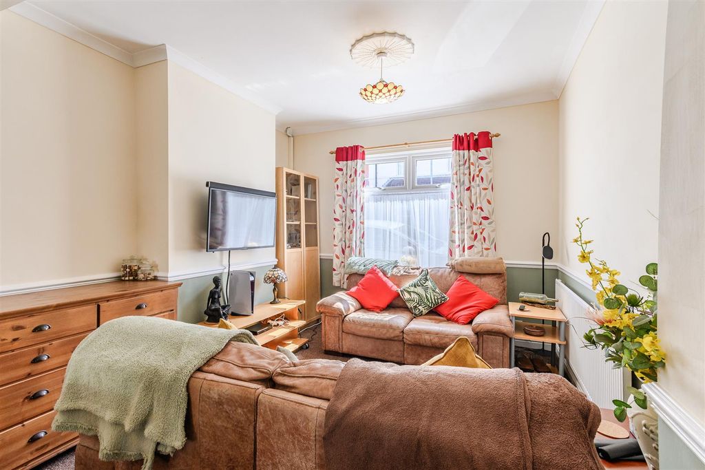 Property photo 2 of 18