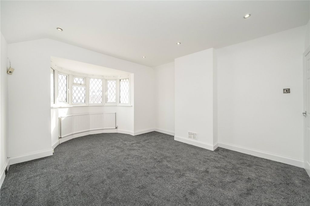 Property photo 3 of 6 Picture No. 15