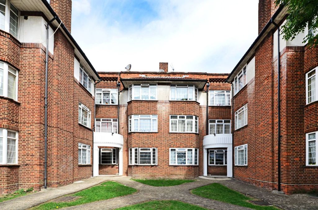 Property photo 1 of 5