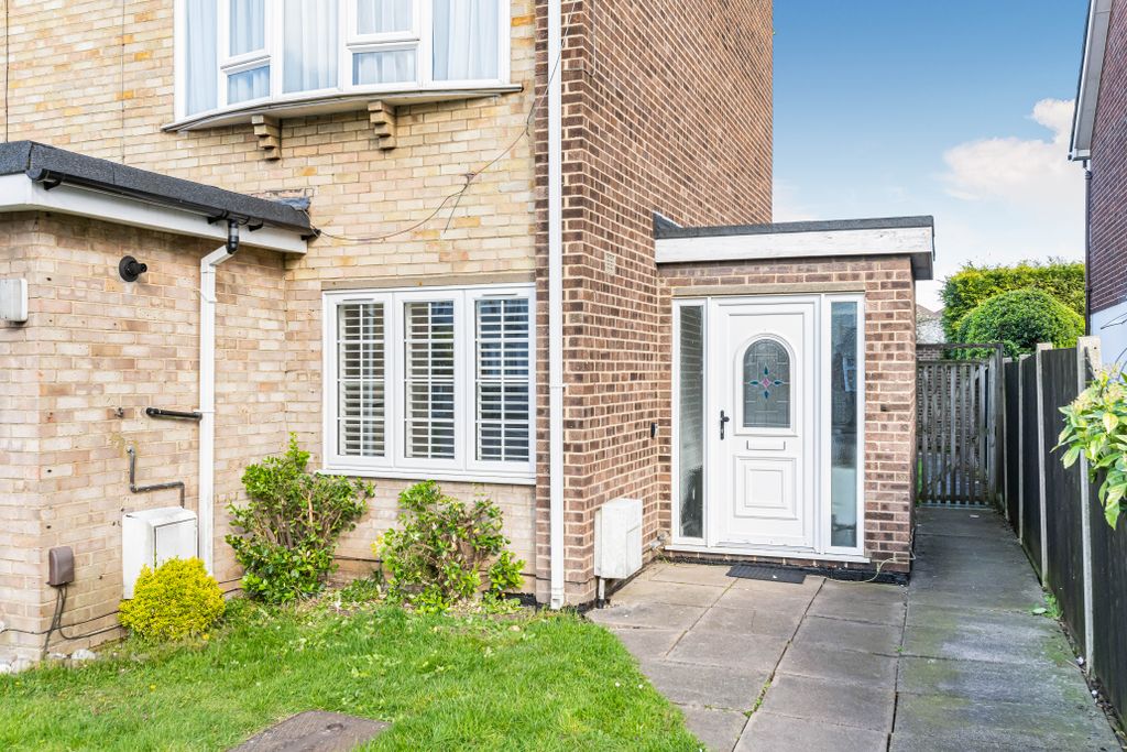 Property photo 1 of 19 Front