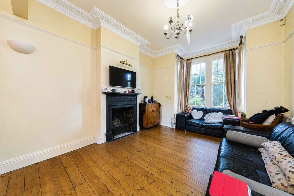 Property photo 2 of 5