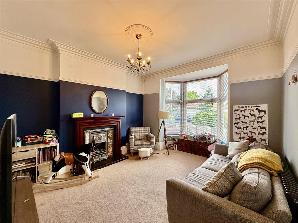 Property photo 3 of 39 3