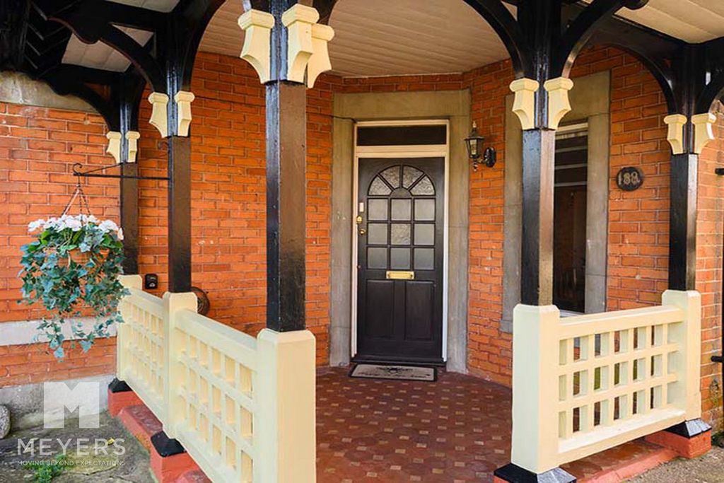 Property photo 3 of 26