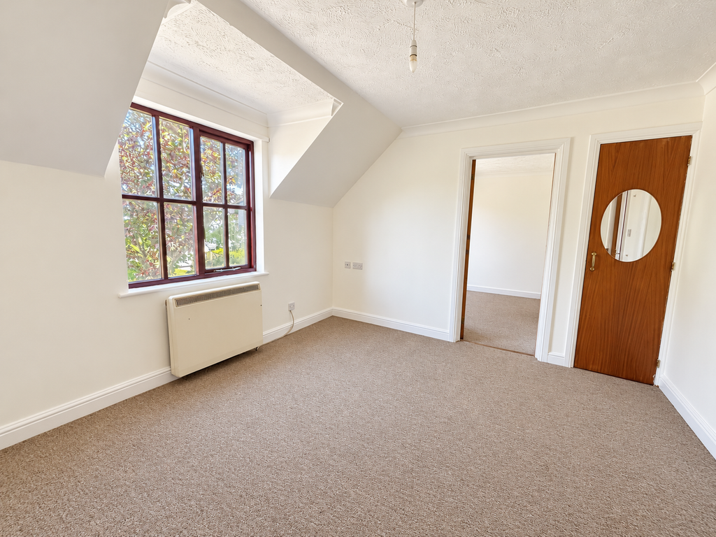 Property photo 2 of 10 Living Room