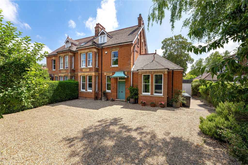 Property photo 1 of 23 Picture No. 20