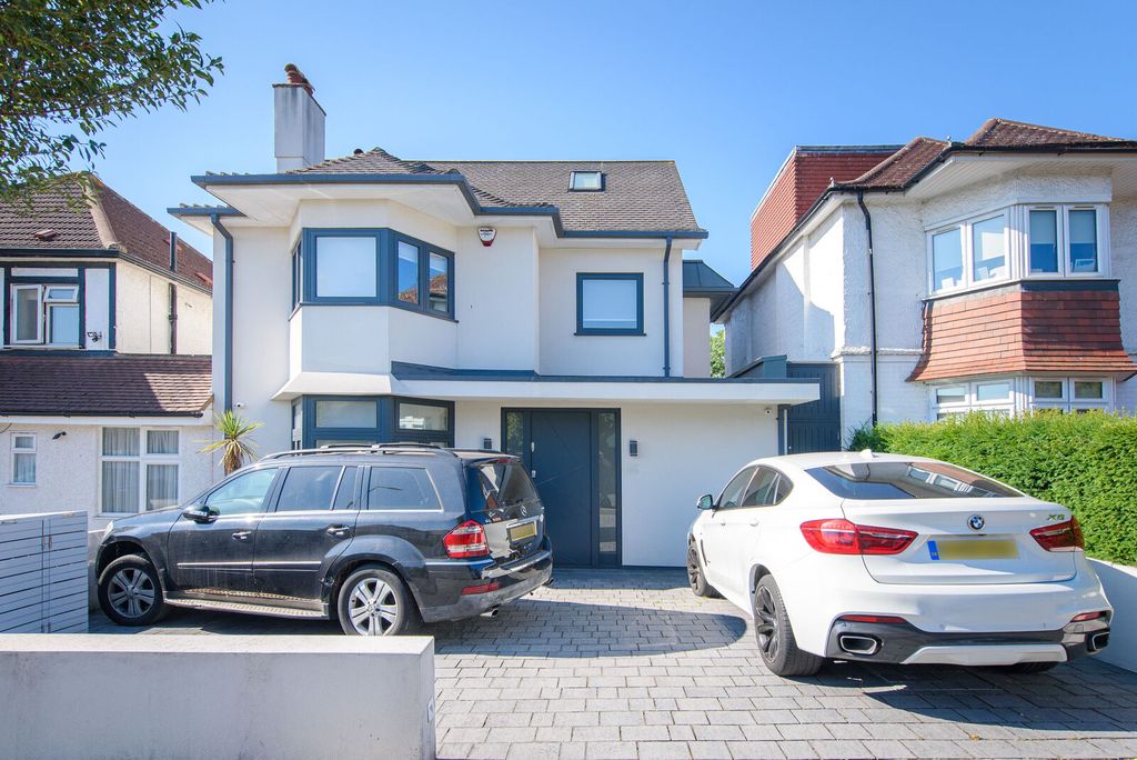 Property photo 1 of 14