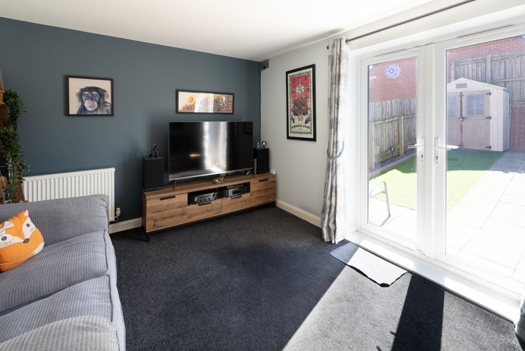 Property photo 2 of 20 Picture No. 13