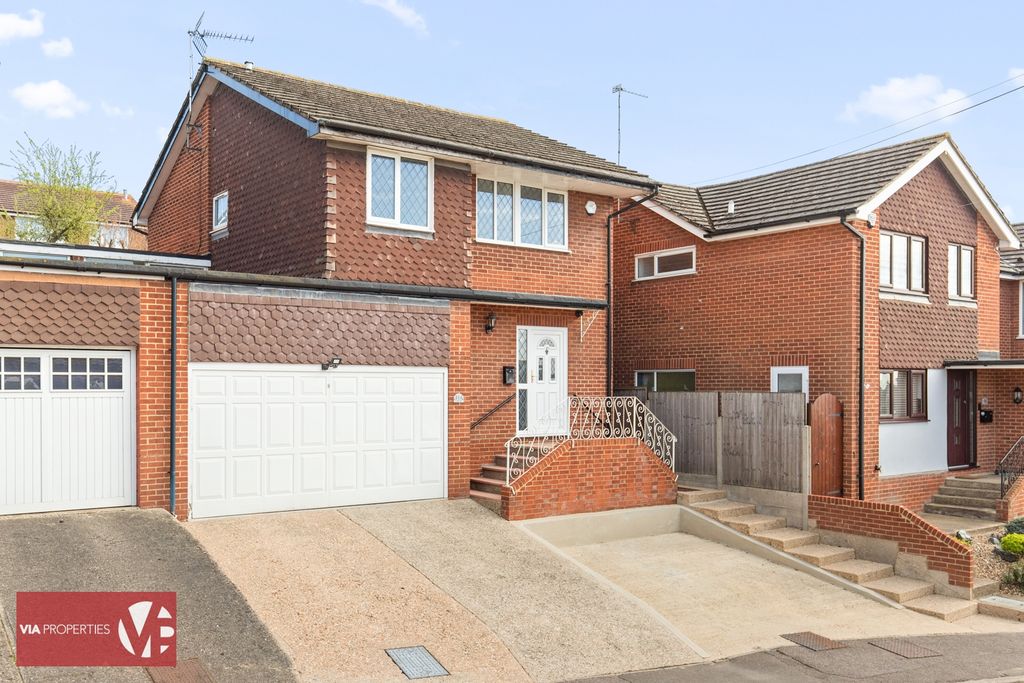 Property photo 1 of 40 Photo 46