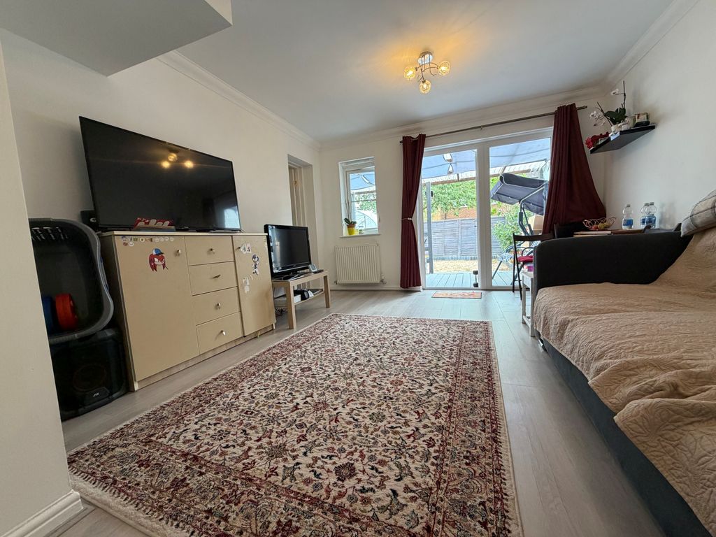 Property photo 2 of 6