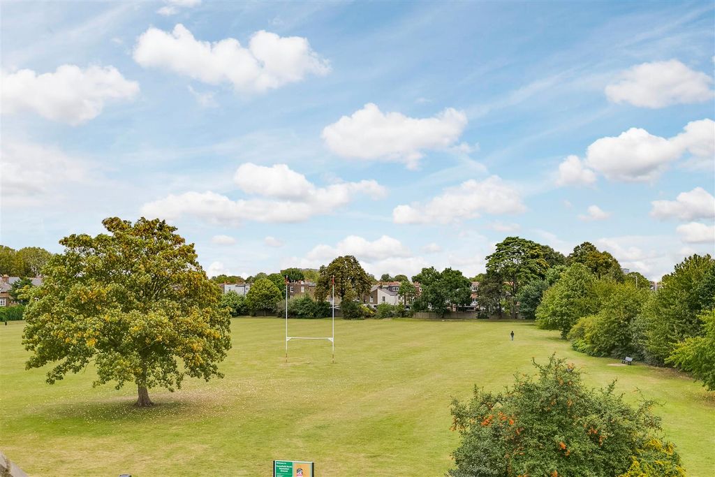 Property photo 2 of 13 Chiswick Lane, W4 - For Sale