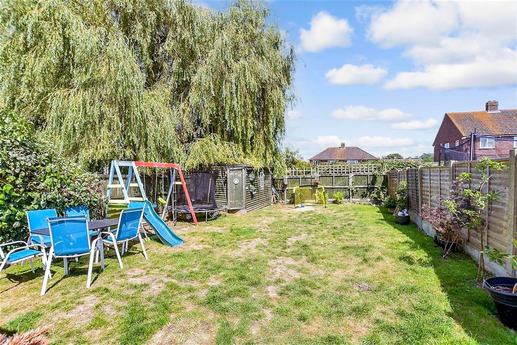 Property photo 3 of 10 Garden