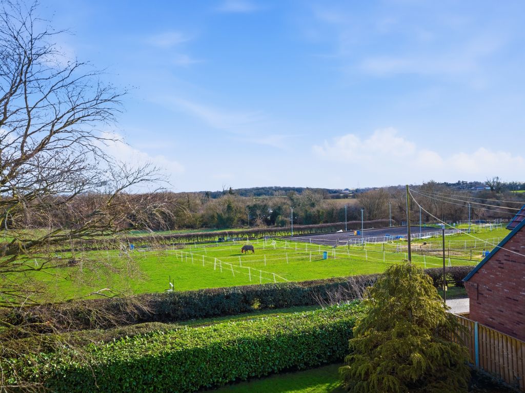 Property photo 3 of 24