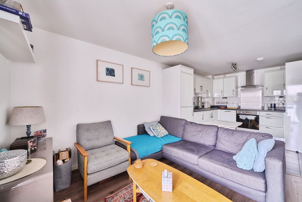 Property photo 2 of 12 Pbox-Img.Jpg
