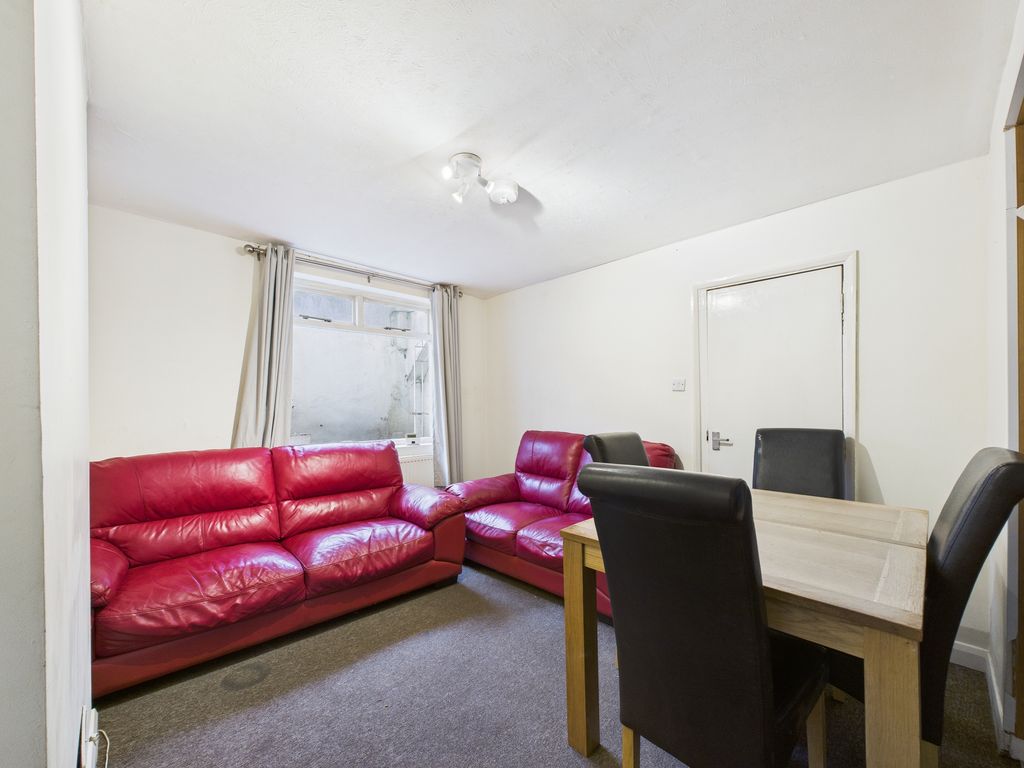 Property photo 2 of 13 Cam03519G0-Pr0434-Still005