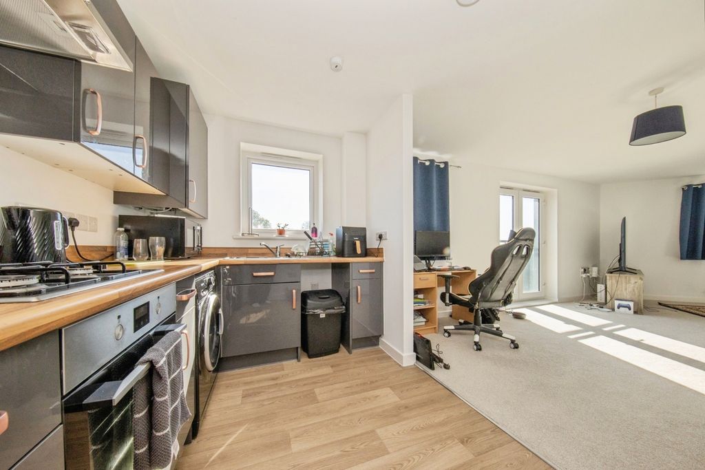 Property photo 2 of 14 Pbox-Img.Jpg