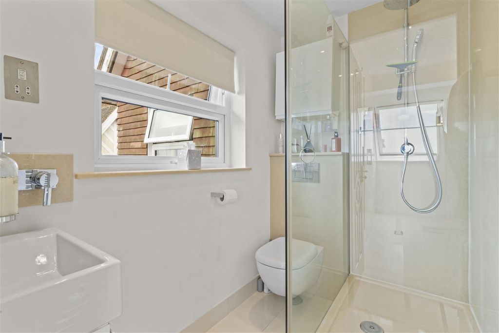 Additional image 23 of 3 bed flat for saleSt. Johns Road, Meads, Eastbourne BN20