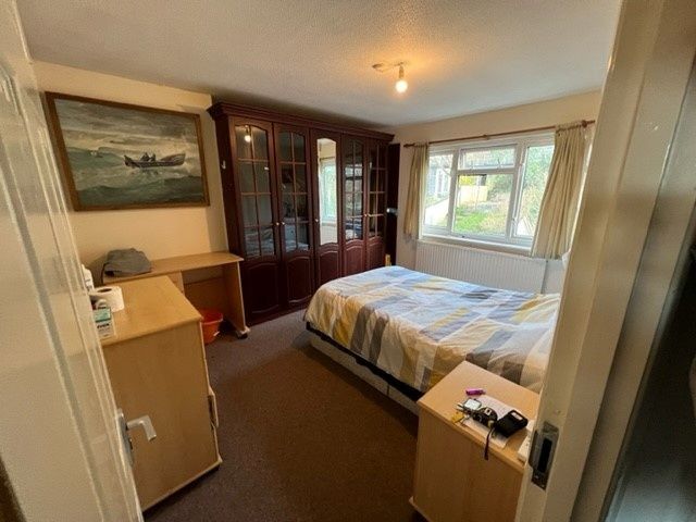 Property photo 1 of 21 Bright, Well-Kept Double Bedroom Featuring A Comfo...