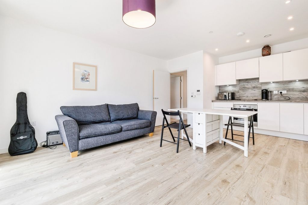 Property photo 2 of 16 Pbox-Img.Jpg