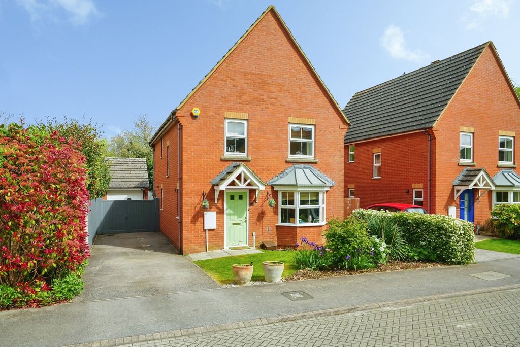 Property photo 1 of 18 Pbox-Img.Jpg