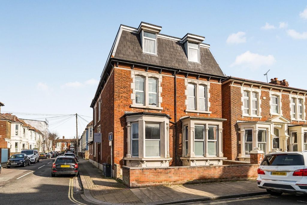 Property photo 1 of 17 U6Fvvh0E90Kalry3Kh9Xog (1).Jpg