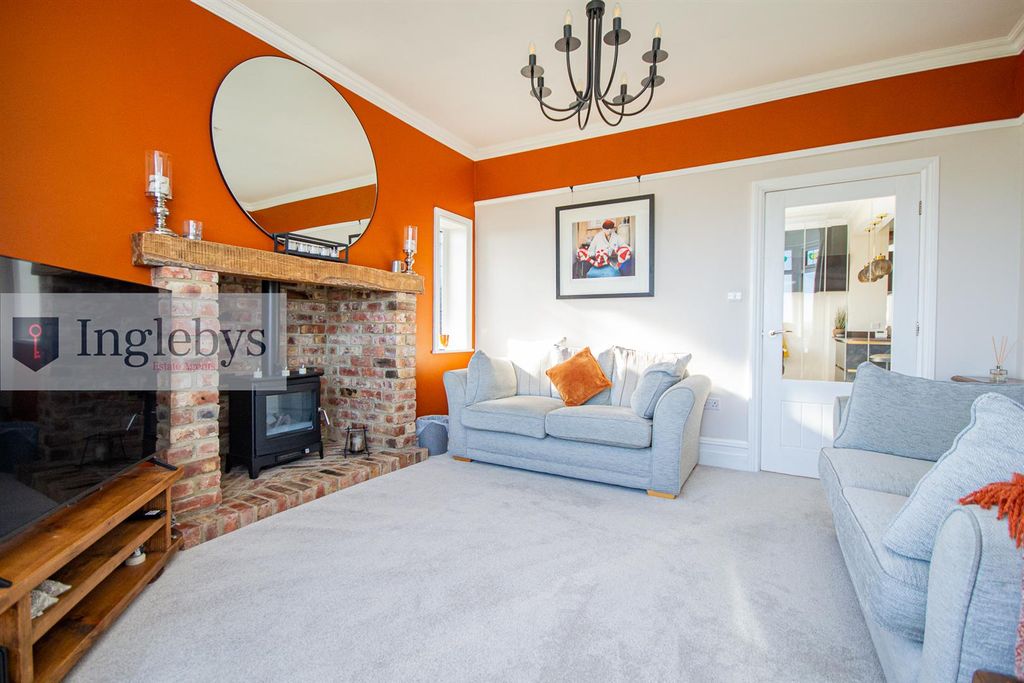 Property photo 3 of 29