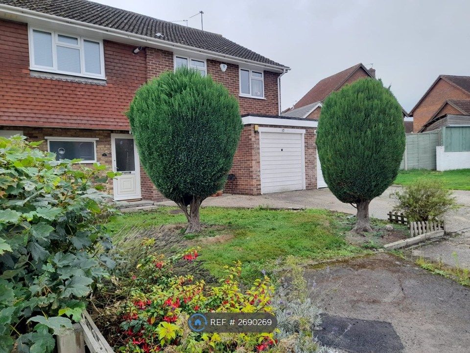 Property photo 2 of 11 2 Bedrooms Ground Floor Maisonette