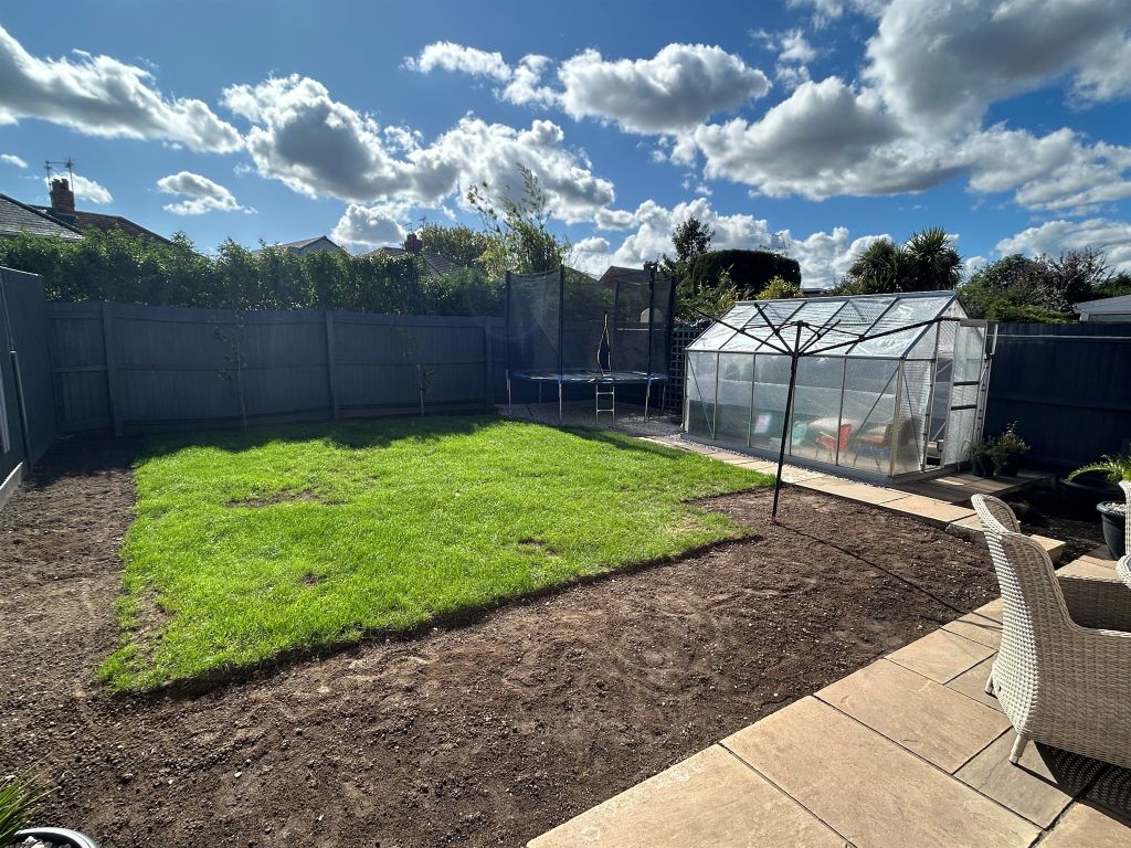 Property photo 2 of 5