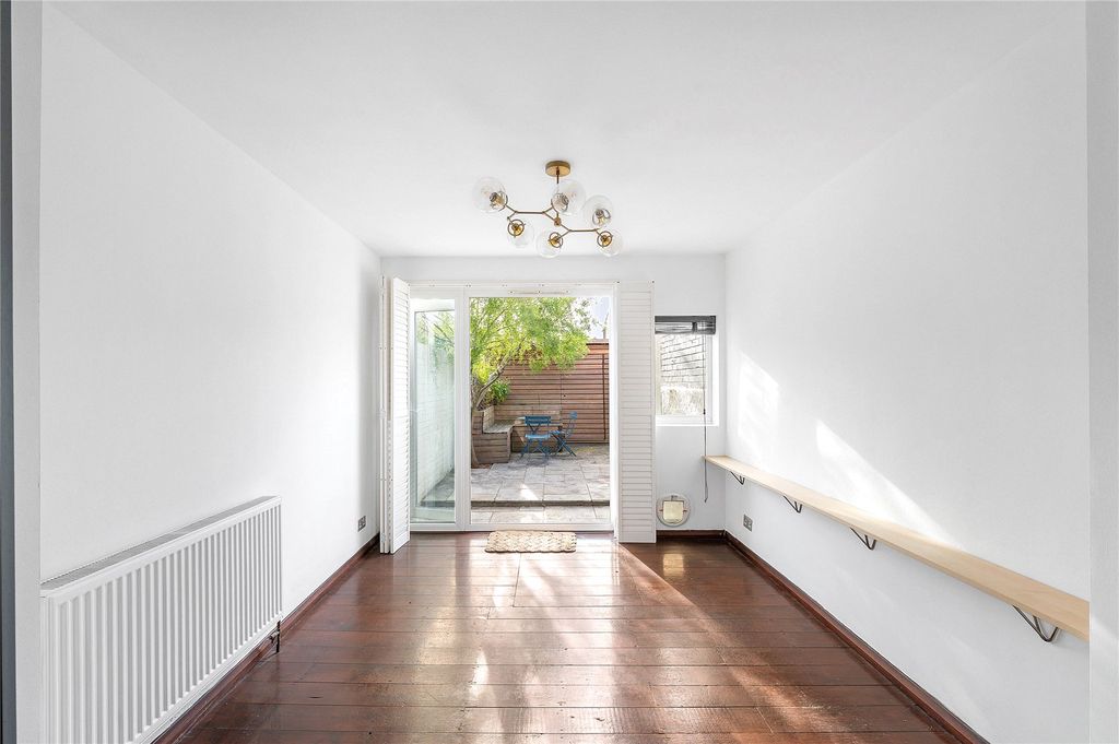 Property photo 2 of 17 Reception