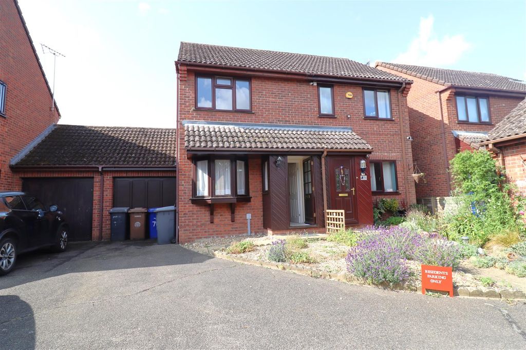 Property photo 1 of 10 Front.Jpg