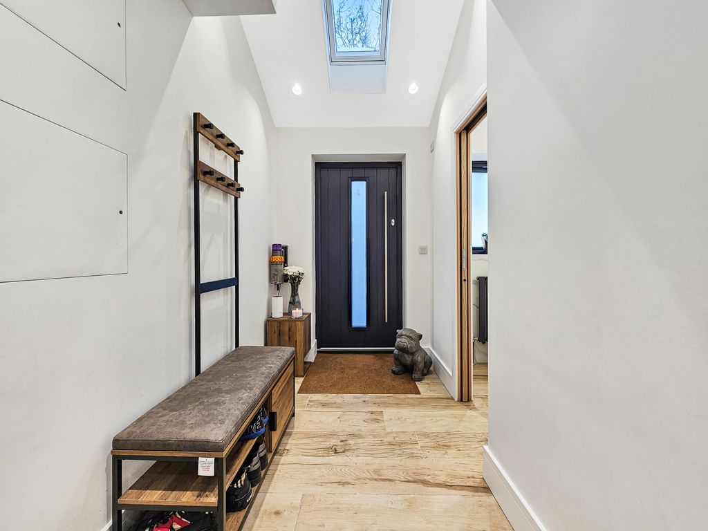 Property photo 2 of 18 1000125971