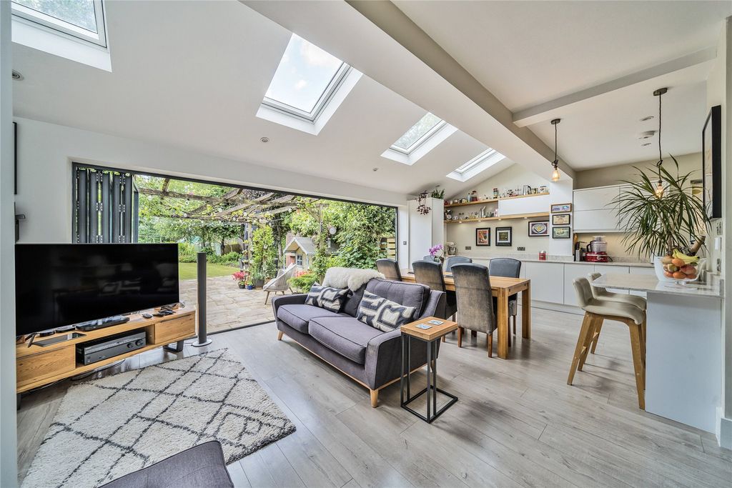 Property photo 3 of 24 Picture No. 19