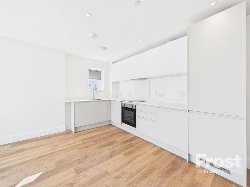 Property photo 2 of 7 Picture No. 11