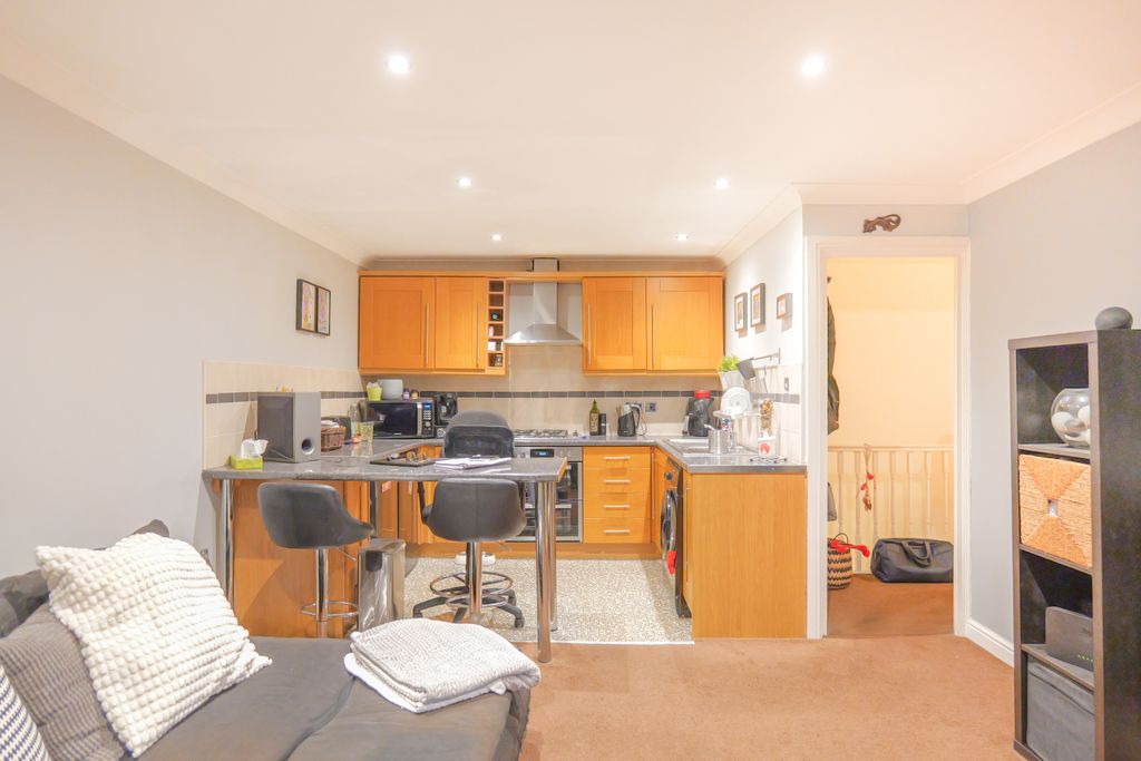 Property photo 3 of 17