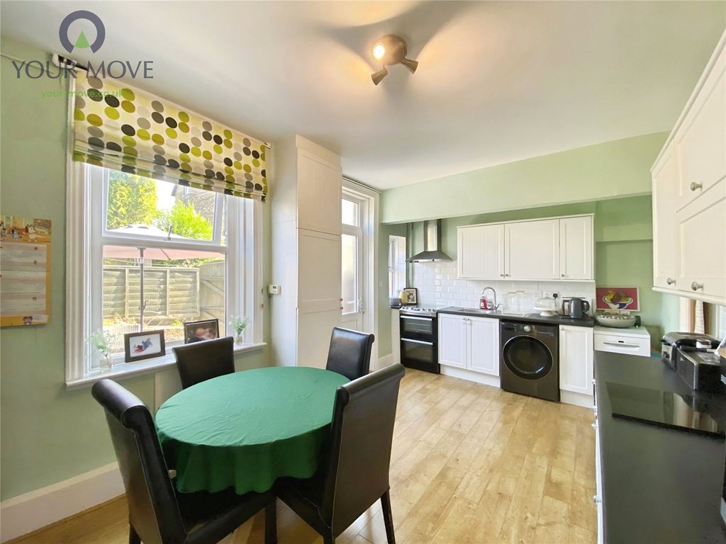 Property photo 3 of 17 Picture No. 12