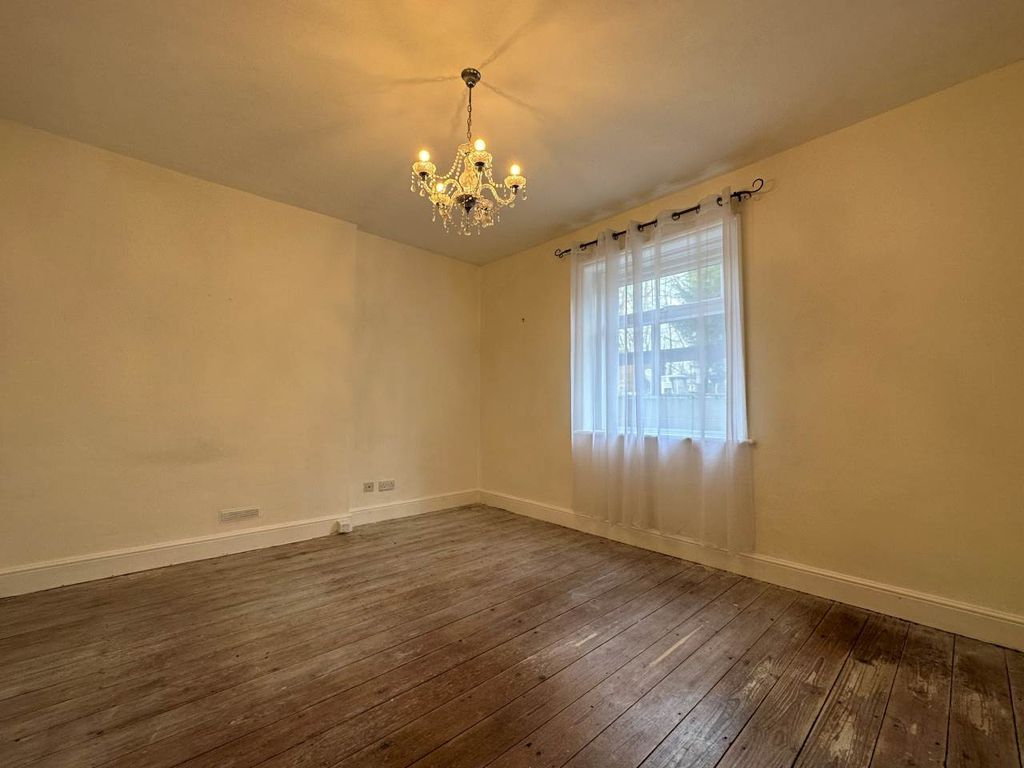 Property photo 3 of 8 Img_0221