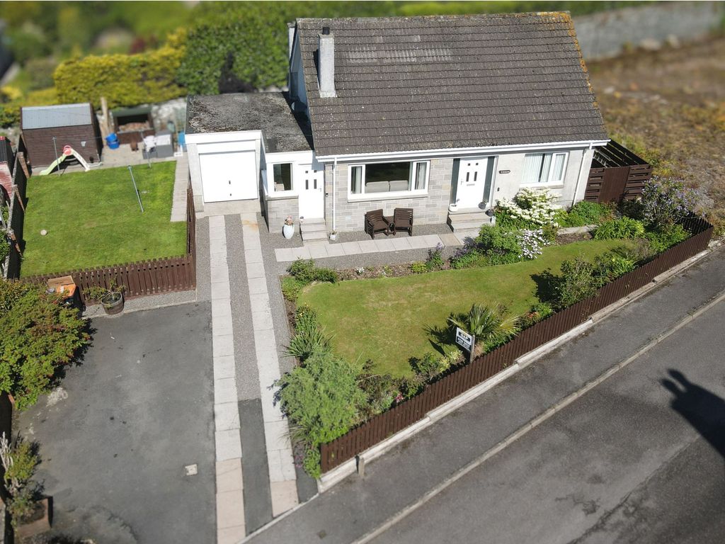 Property photo 2 of 43