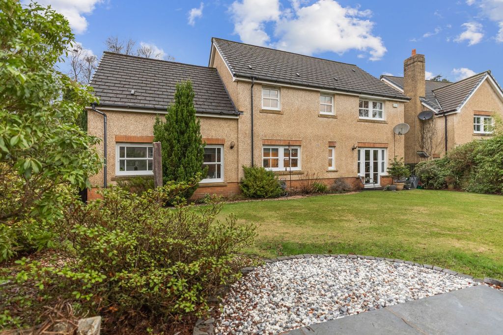 Property photo 3 of 41