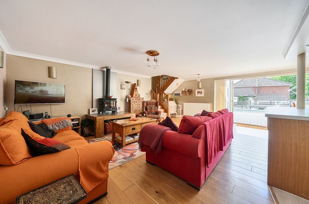 Property photo 3 of 23 1458968-11-6A0601...