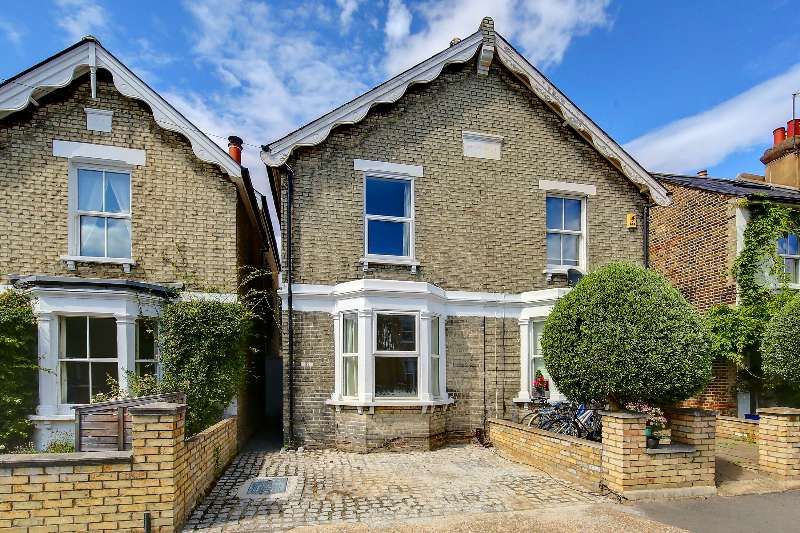 Property photo 1 of 8