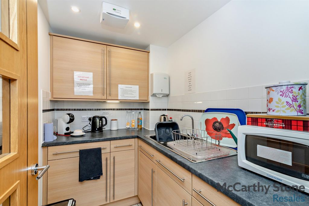 Additional image 14 of 1 bed flat for saleMorgan Court, Station Road, Petworth, West Sussex GU28