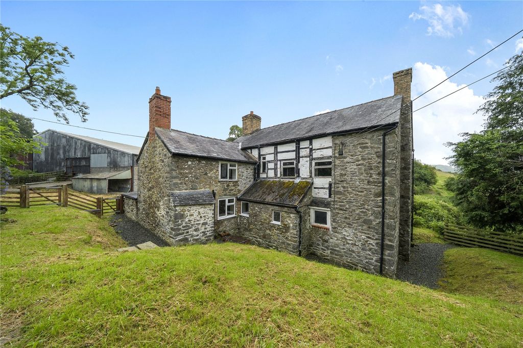 Property photo 3 of 40 Picture No. 10