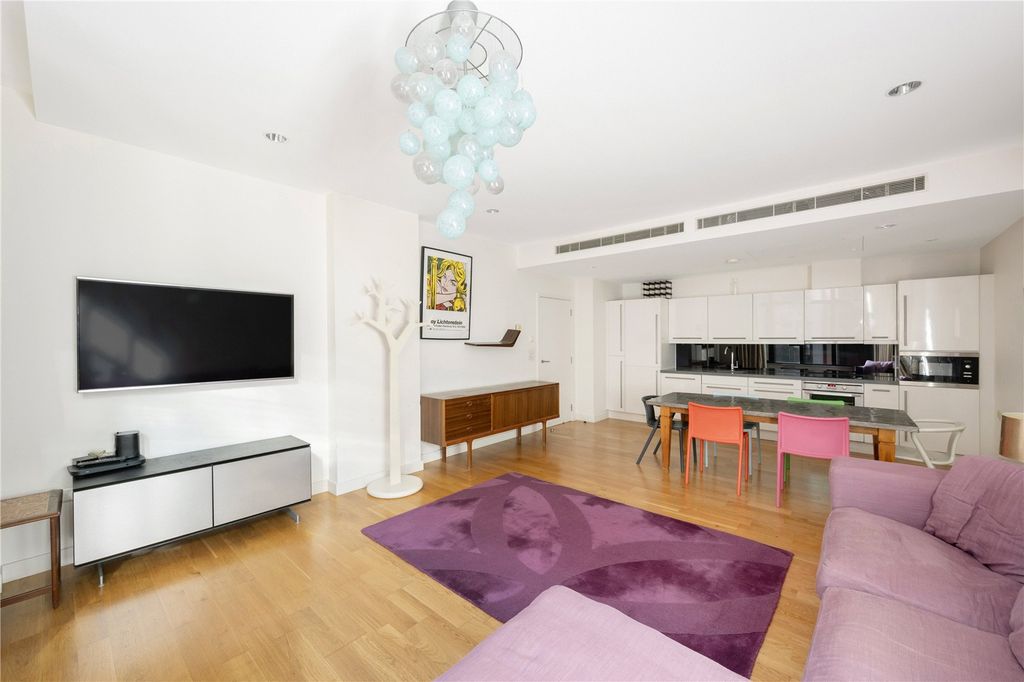 Property photo 3 of 16 Picture No. 10