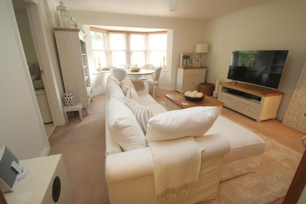 Property photo 2 of 18 0 General