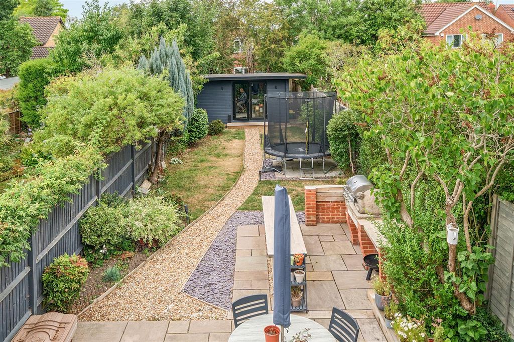 Property photo 2 of 16 Garden View.Jpg