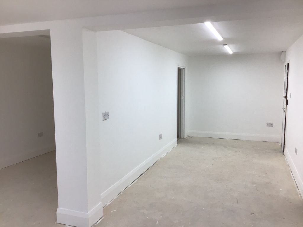 Property photo 2 of 3