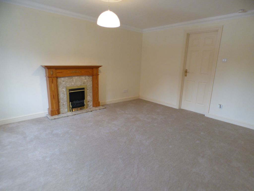 Property photo 2 of 15 Front Room
