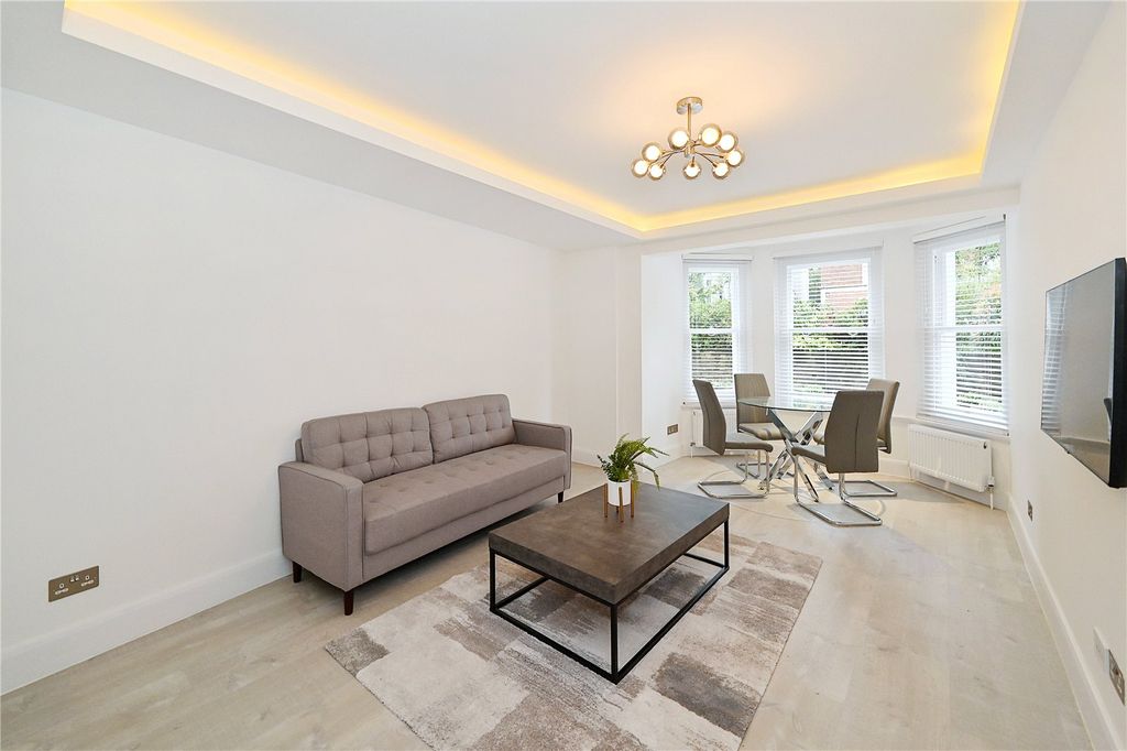 Property photo 1 of 11 Reception