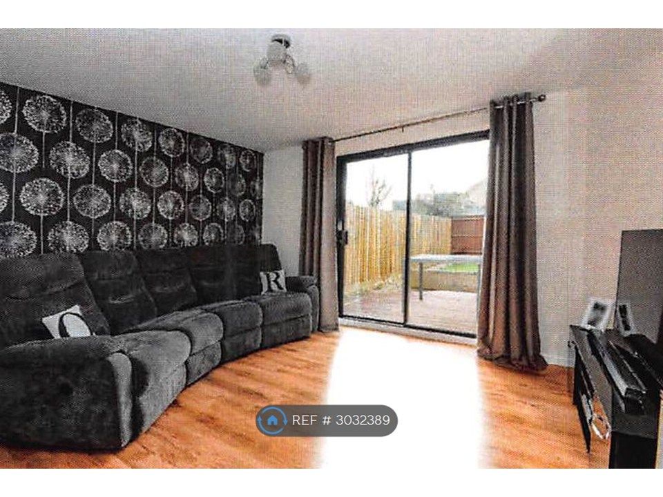 Property photo 3 of 4 Lounge