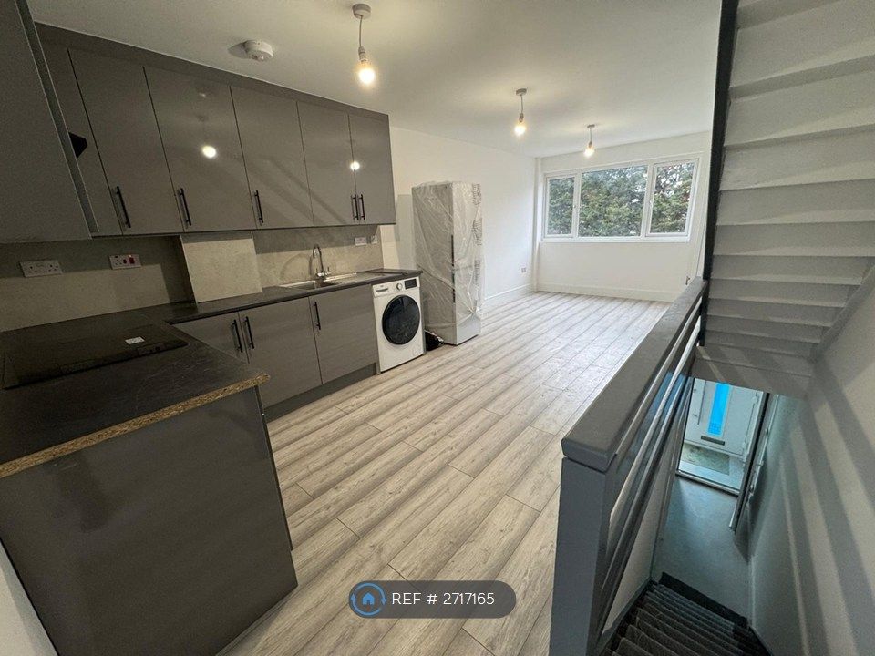 Property photo 2 of 14 Kitchen 1 Living Room On The Second Floor